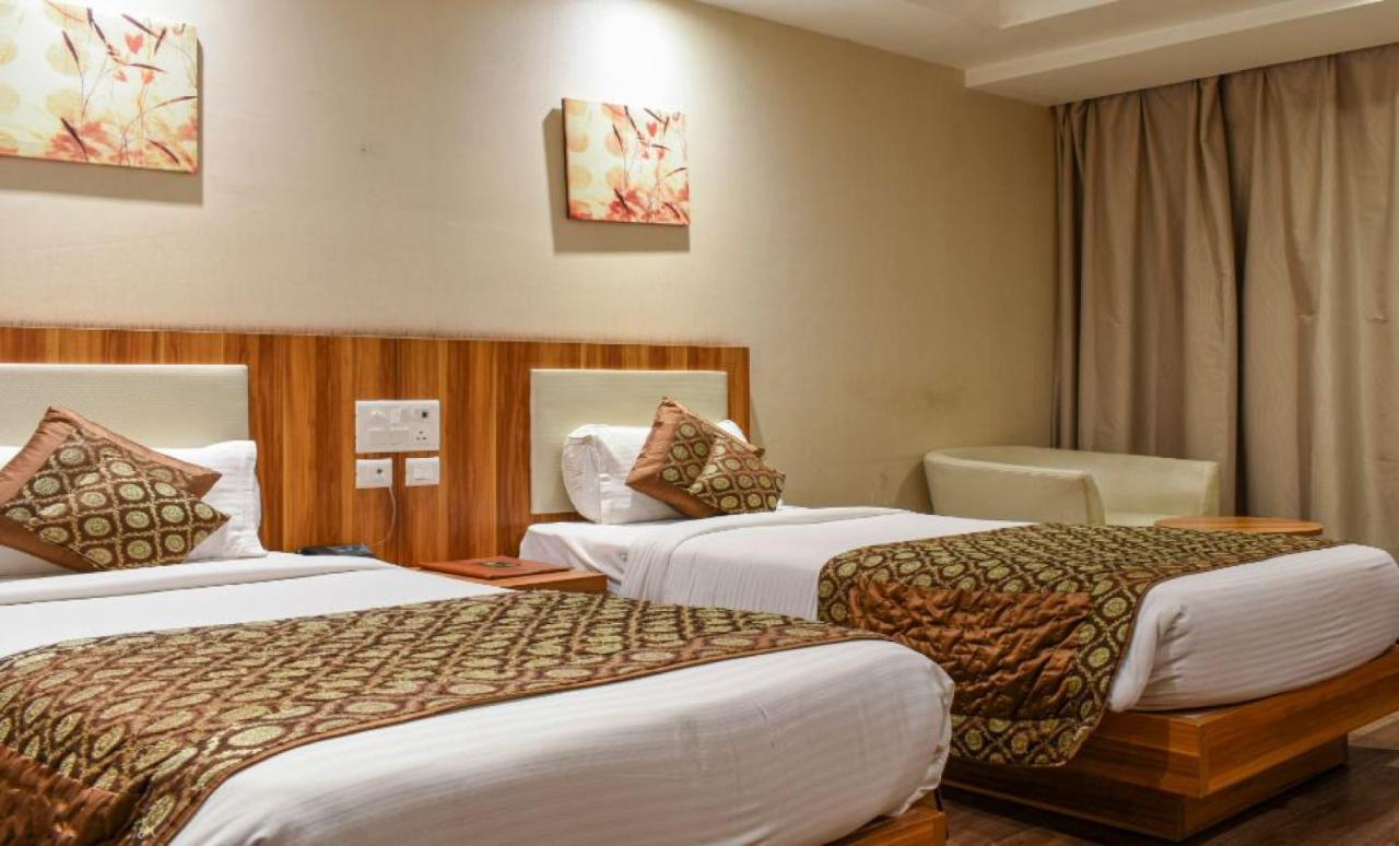 Hotel Le Roi Raipur At Raipur Railway Station מראה חיצוני תמונה