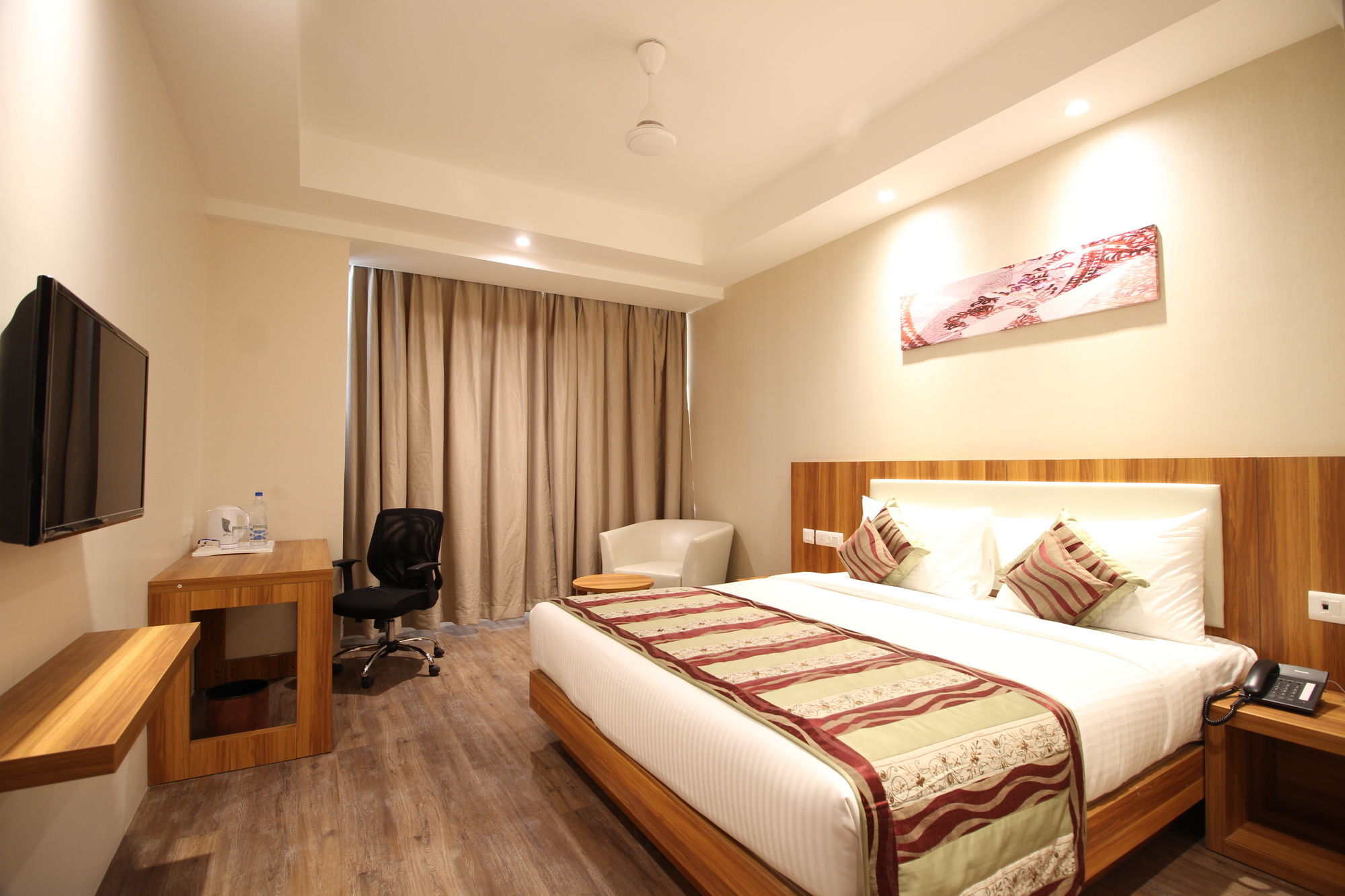 Hotel Le Roi Raipur At Raipur Railway Station מראה חיצוני תמונה